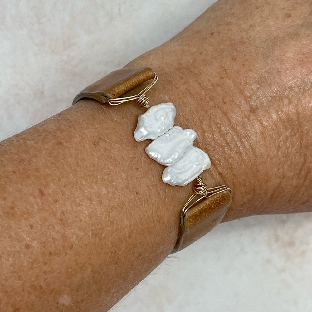 Biwa pearl bracelet